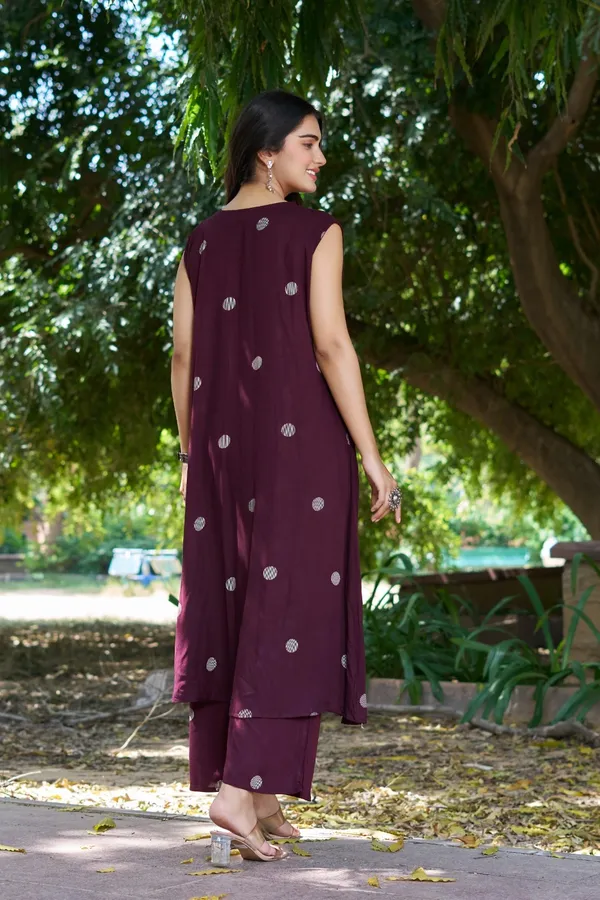 Yagnik_fashion_New_Festival_and_Daily_Wear_Stylish_Rayon_Kurta_Set_With_one_Side_Pocket