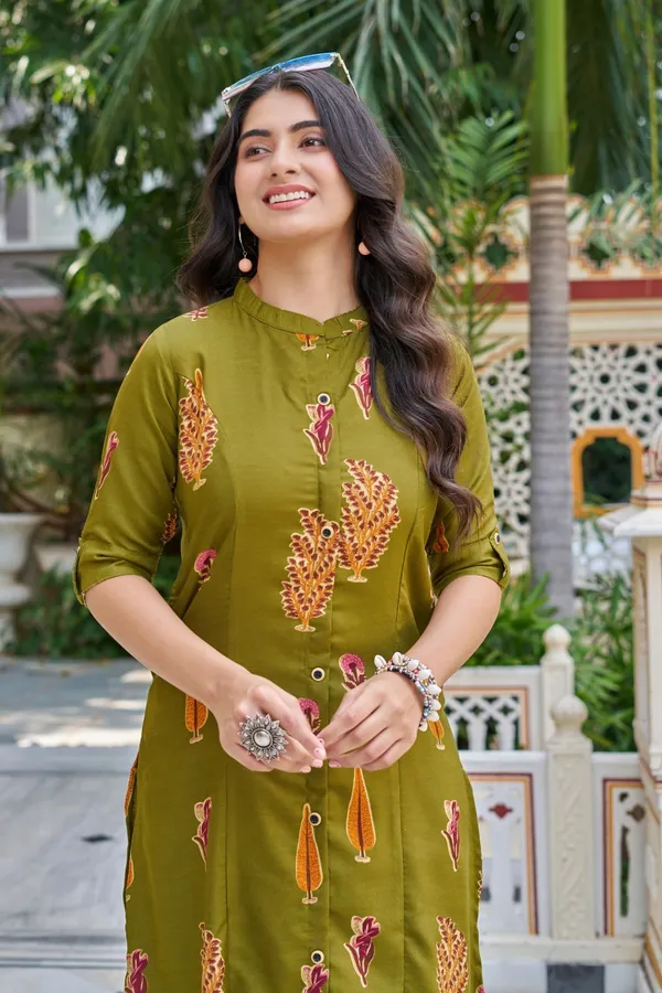 Yagnik_fashion_New_Festival_and_Daily_Wear_Stylish_Rayon_Kurta_Set_With_one_Side_Pocket