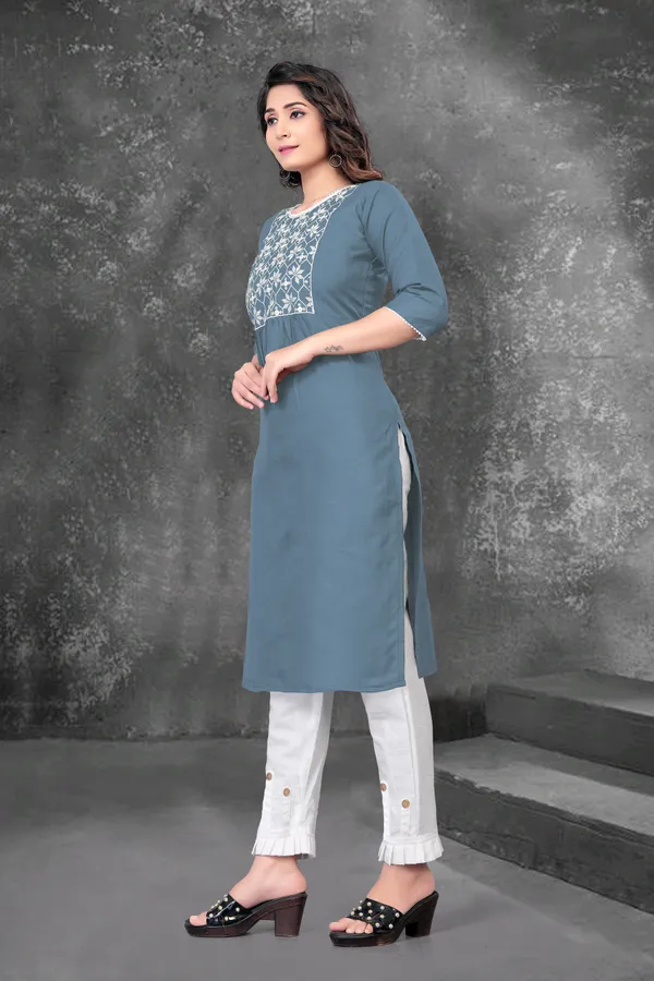 Grey_Embroided_Cotton_3/4_Sleeve_Kurti_With_Pent_Set_For_Women
