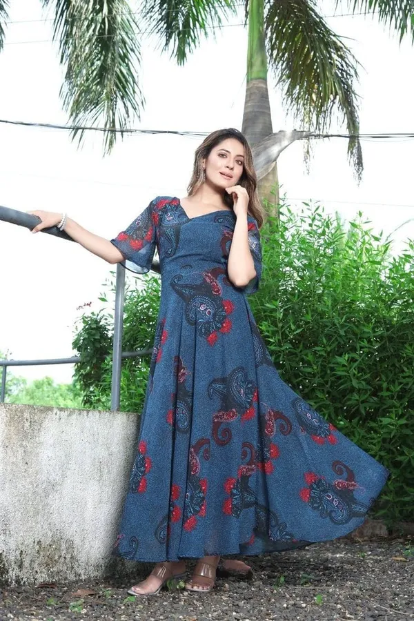 Morpich_Georgette_Floral_Printed_Half_Sleeve_Gown_For_Women