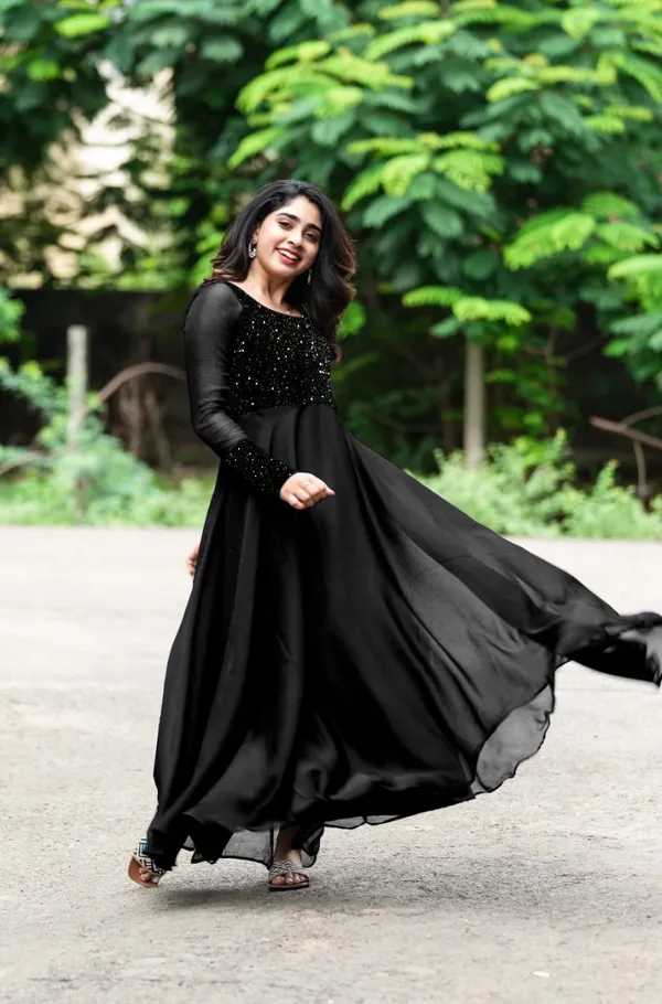 Grey_Soft_Geogette_Embroided_Full_Sleeve_Gown_For_Women