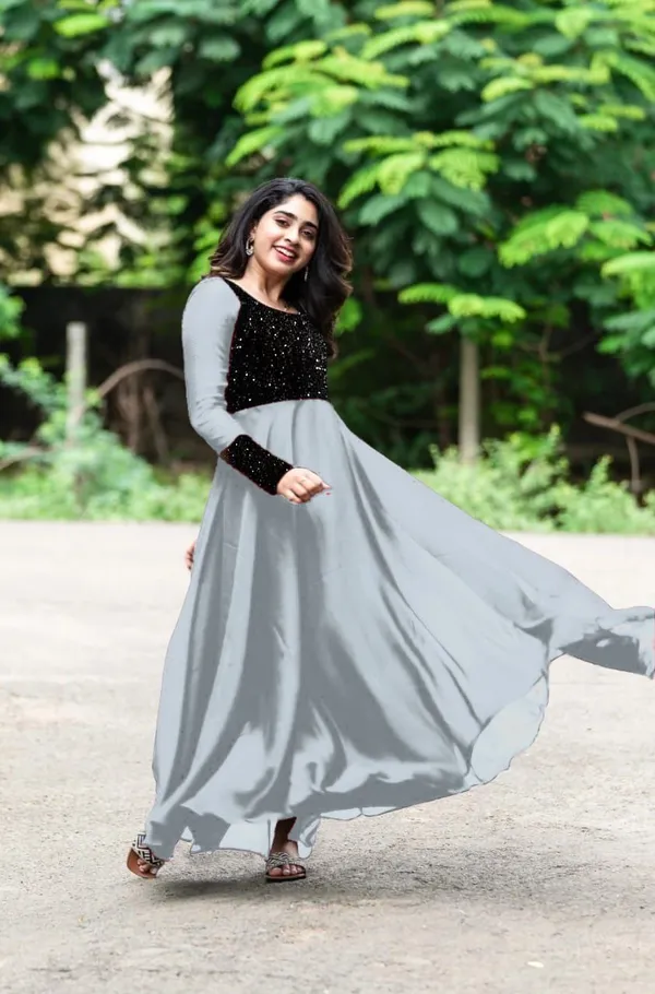 Grey_And_Black_Soft_Georgette_Embroided_Full_Sleeve_Gown_For_Women