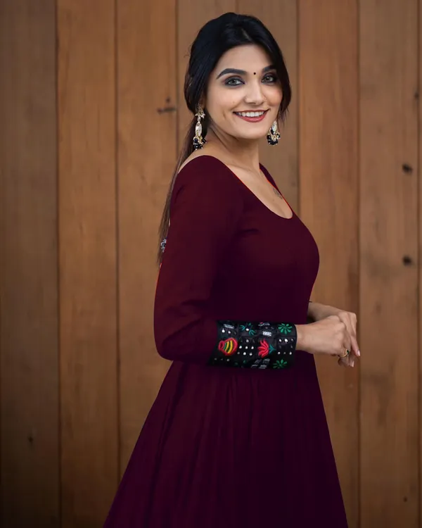 Maroon_Rayon_Digital_Printed_Border_Full_Sleeve_Gown_For_Women