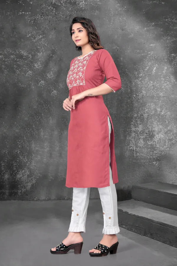 Peach_And_White_Cotton_Embroided_3/4_Sleeve_Kurti_Pent_Set_For_Women