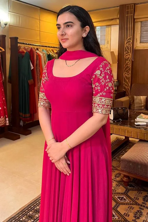 Rani_Faux_Georgette_Embroided_Sleeves_Gown_With_Dupatta_For_Women
