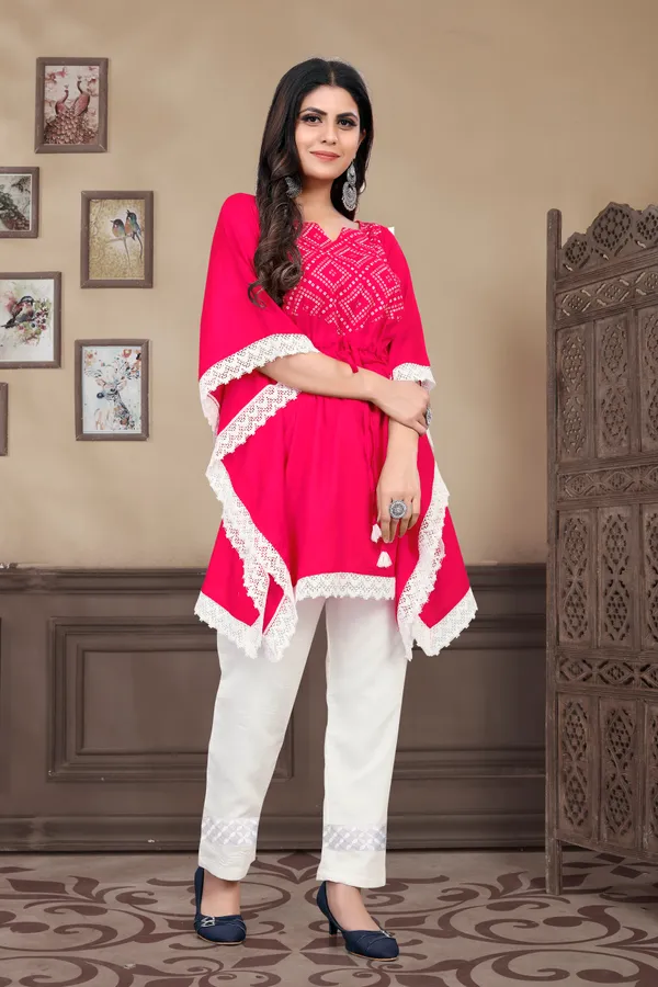Rani_Pink_And_White_Rayon_Printed_Kaftan_For_Women