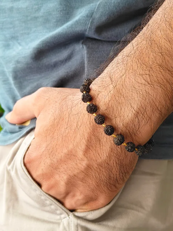 Regular_Black_2_Natural_Rudraksh_Bracelet_+_2_Pendants_For_Male_(Pack_Of_2)