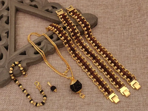 Gold_Plated__7_Pro_Combo_3_Designer_Bracelets_2_Pendants_1_Female_Bracelet_1_Chain_For_Male_&_Female