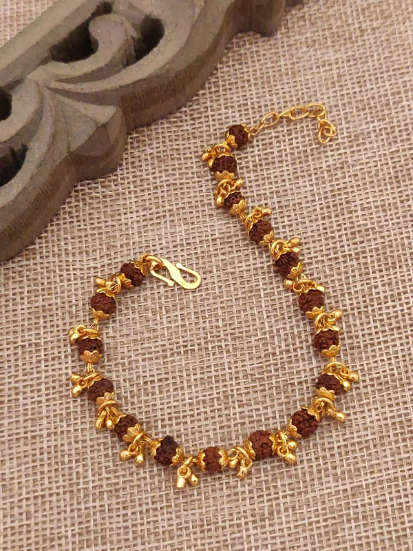 Gold_Plated__Designer_Bracelet_For_Female