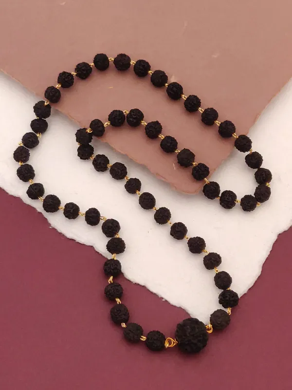 Black__Natural_Rudraksh_Mala_For_Men_|_Attached_Pendant