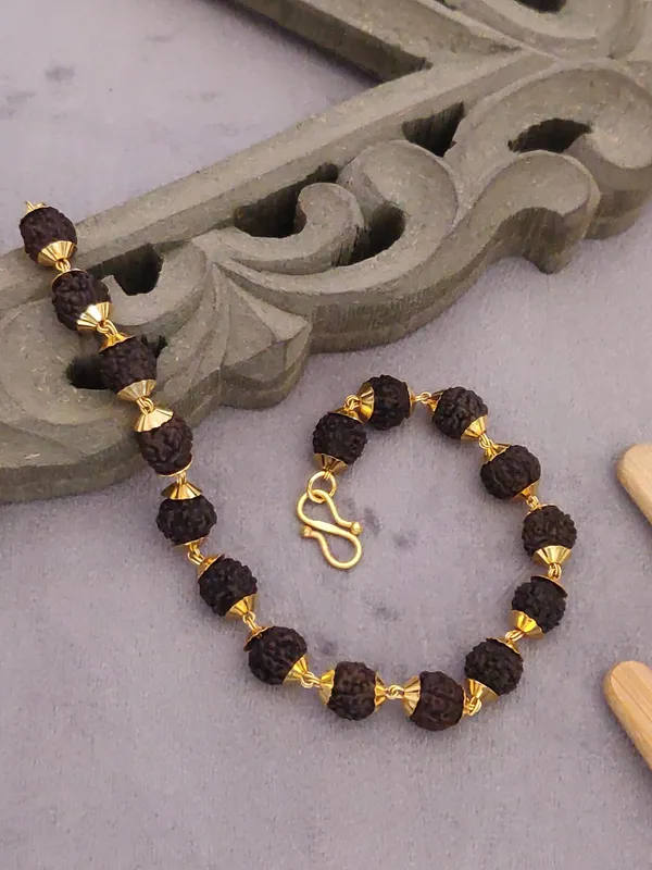 Gold_Plated__Natural_Rudraksh_Bracelet_For_Unisex