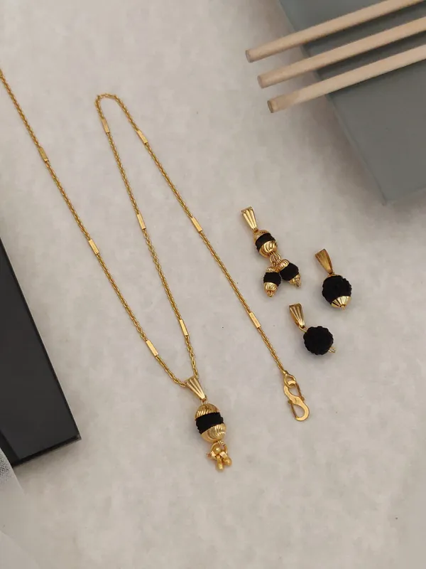Gold_Plated_Combo_For_Women_|_4_Pendants_&_Gold_Plated_Chain