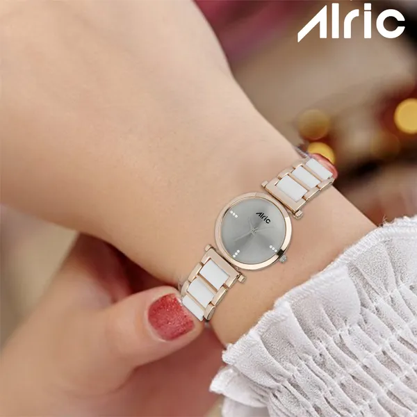 Silver_Round_Quartz_Analog_Wrist_Watch_For_Girls_(30_Mm_Dial)