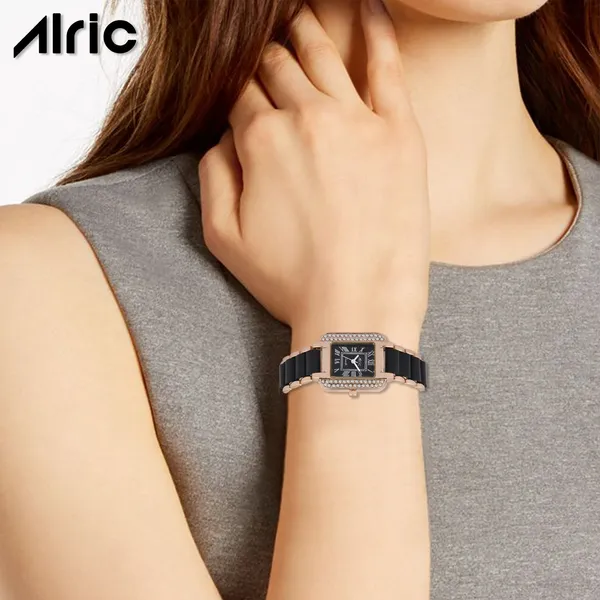 Black_&_Gold_Square_Quartz_Analog_Wrist_Watch_For_Girls_(30_Mm_Dial)