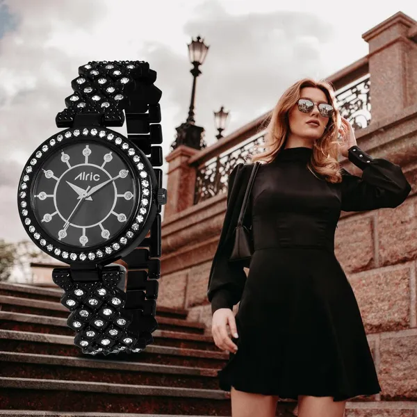 Black_Round_Quartz_Analog_Wrist_Watch_For_Girls_(30_Mm_Dial)