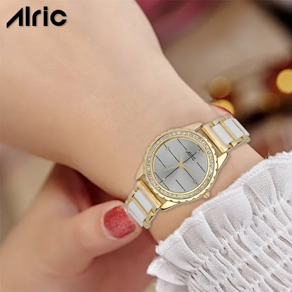 Silver_Round_Quartz_Analog_Wrist_Watch_For_Women_(30_Mm_Dial)