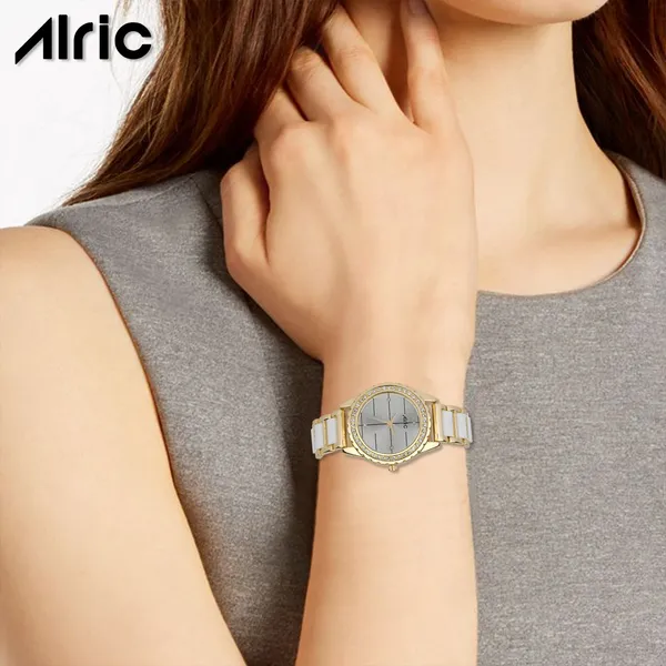 Silver_Round_Quartz_Analog_Wrist_Watch_For_Women_(30_Mm_Dial)