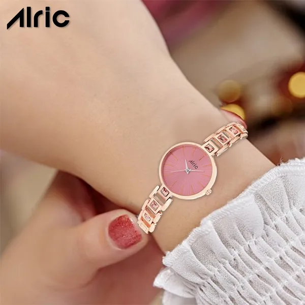 Pink_Round_Quartz_Analog_Wrist_Watch_For_Girls_(30_Mm_Dial)