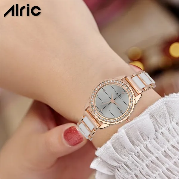 Rose_Gold_&_Silver_Round_Quartz_Analog_Wrist_Watch_For_Girls_(30_Mm_Dial)