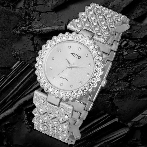Silver_Round_Quartz_Analog_Wrist_Watch_For_Women_(30_Mm_Dial)