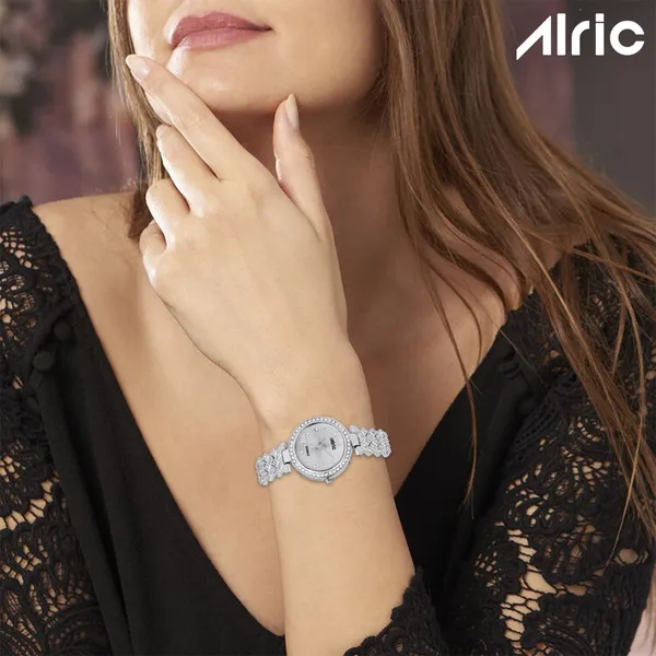 Silver_Round_Quartz_Analog_Wrist_Watch_For_Girls_(30_Mm_Dial)