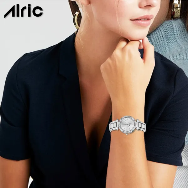 Silver_Round_Quartz_Analog_Wrist_Watch_For_Women_(30_Mm_Dial)