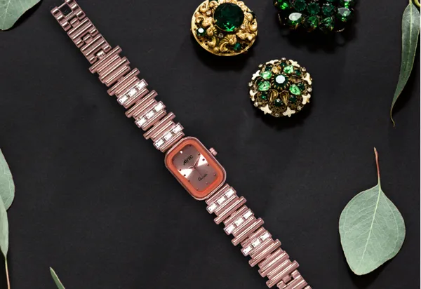 Charm_Rose_Gold_Rectangle_Quartz_Analog_Wrist_Watch_For_Girls_(30_Mm_Dial)