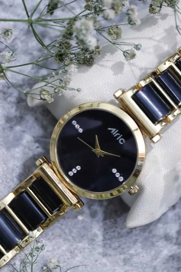 Gold_&_Black_Round_Quartz_Analog_Wrist_Watch_For_Girls_(13.6_Mm_Dial)