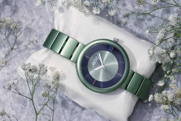 Military_Green_Round_Quartz_Analog_Wrist_Watch_For_Girls_(13.6_Mm_Dial)