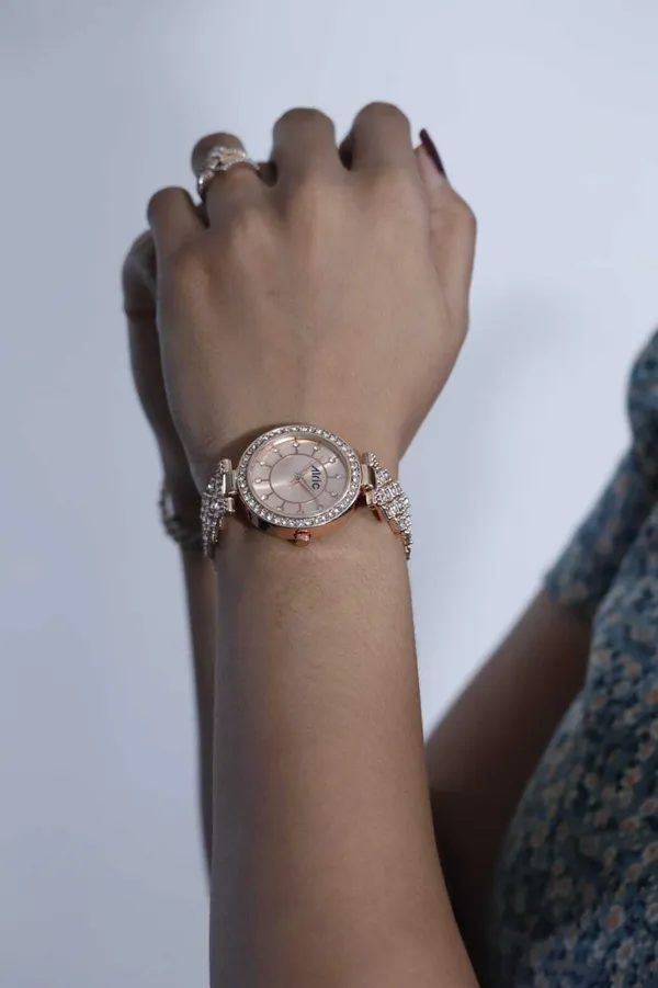 Rose_Gold_Round_Quartz_Analog_Wrist_Watch_For_Women_(13.6_Mm_Dial)