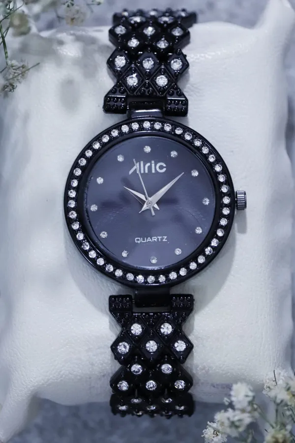 Black_Round_Quartz_Analog_Wrist_Watch_For_Women_(13.6_Mm_Dial)