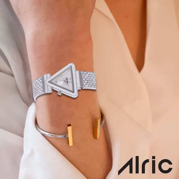 Vertex_Silver_Triangle_Quartz_Analog_Wrist_Watch_For_Girls_(30_Mm_Dial)
