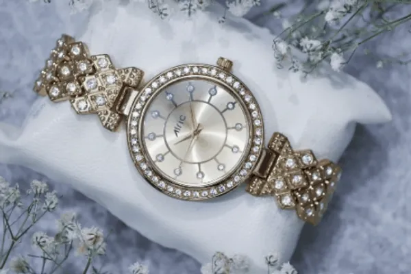 Gold_Round_Quartz_Analog_Wrist_Watch_For_Girls_(13.6_Mm_Dial)