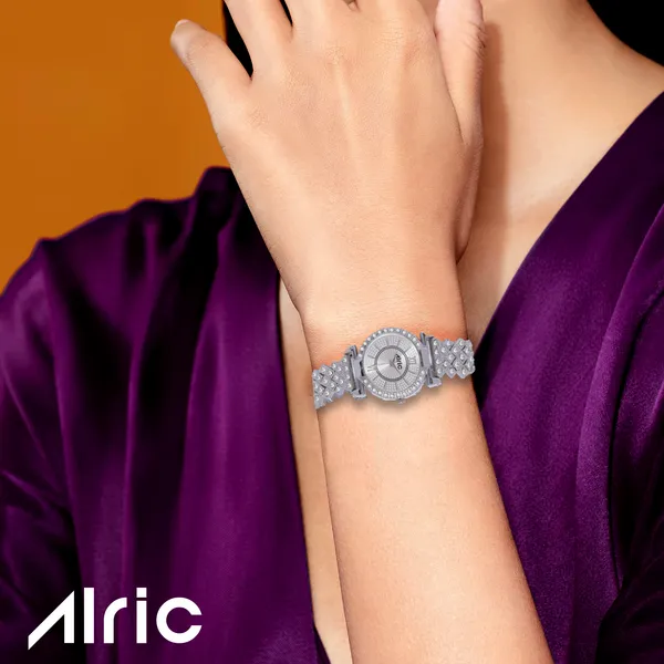 Eterna_Silver_Round_Quartz_Analog_Wrist_Watch_For_Girls_(30_Mm_Dial)