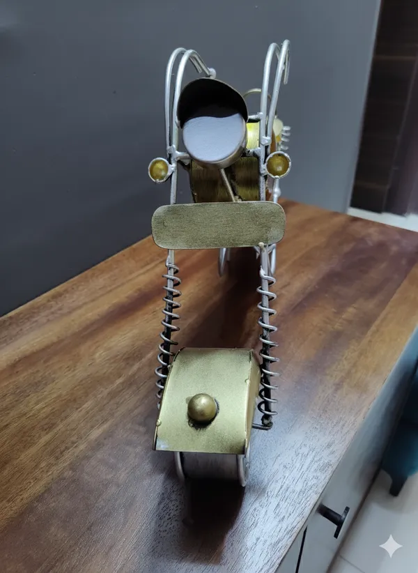 Multicolour_Bullet_Bike_Cycle_Clock_Table_Decor