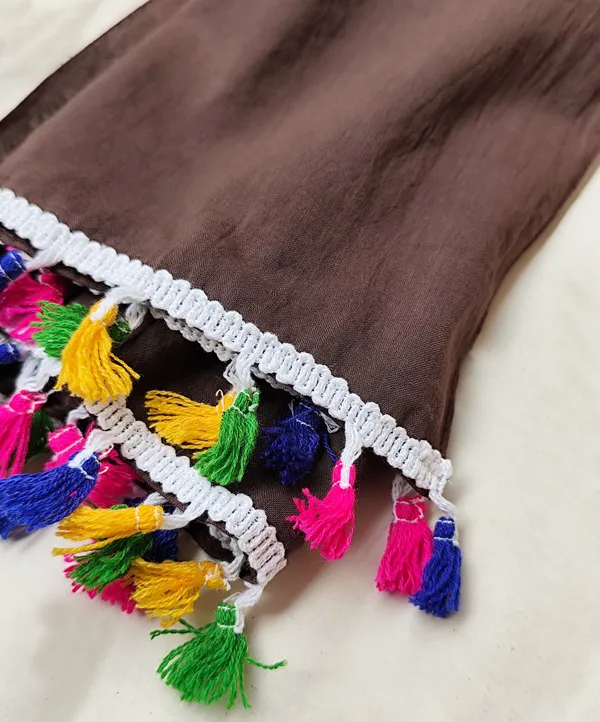 Solid_Chocolate_Cotton_Blend_Stole_with_Tassels_(100x180_cm)