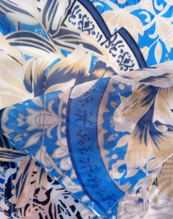 Elegant_Blue_&_Beige_Floral_Print_Poly_Cotton_Stole_(70x180_cm)