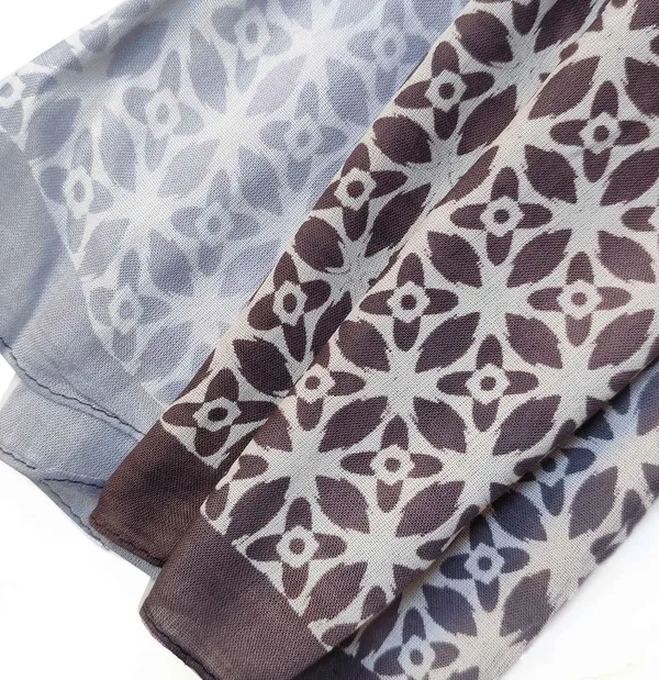Geometric_Brown_&_Grey_Rayon_Blend_Women's_Scarf_(70x180_cm)