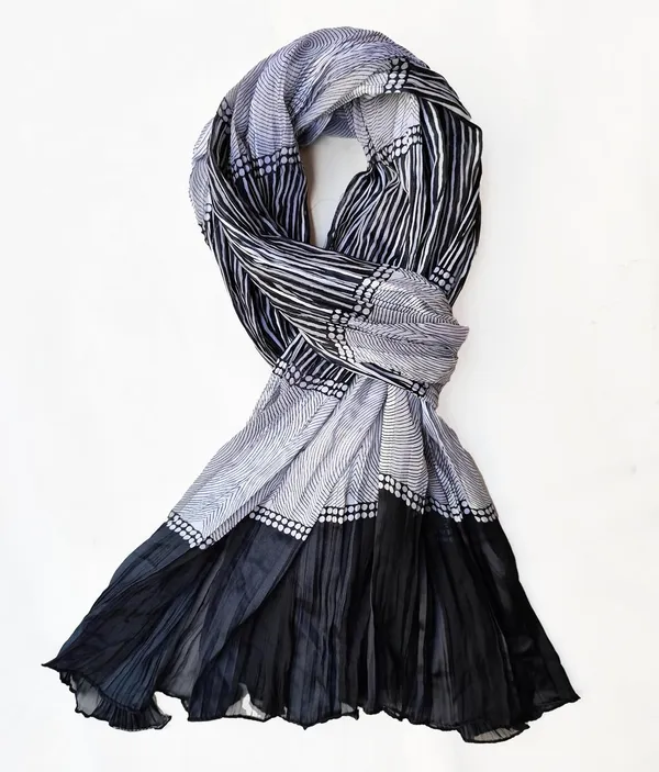 Pleated_Black_&_Grey_Poly_Women's_Scarf_(100x180_cm)