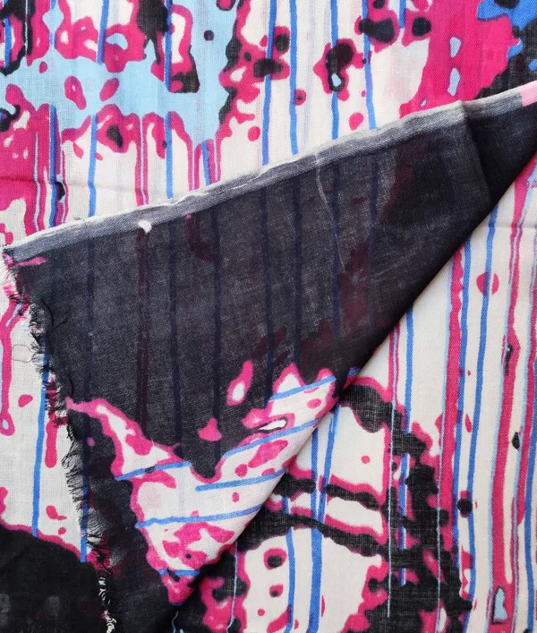 Multicolor_Ocean_Print_Lightweight_Viscose_All-Season_Scarf_(70x180_cm)