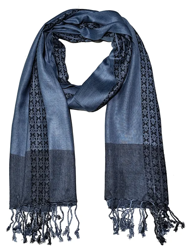 Blue_&_Black_Yarn_Dyed_Winter_Women's_Stole_(70x180_cm)