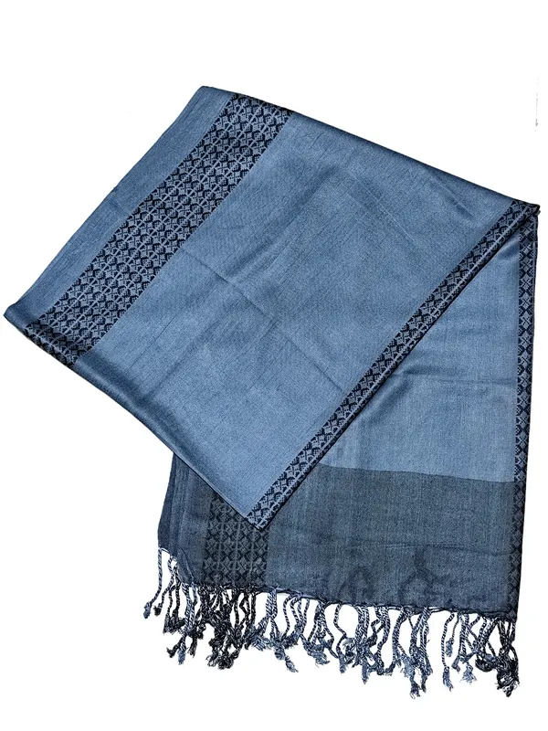 Blue_&_Black_Yarn_Dyed_Winter_Women's_Stole_(70x180_cm)