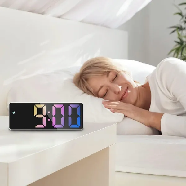 Rainbow_USB_Table_Clock_with_Alarm