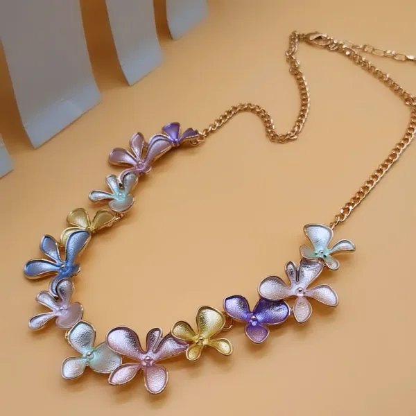 MultiColor_Brass_Necklace_Set_For_Women