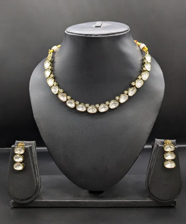 Victorian_Finishing_Brass_Necklace_Set_For_Women