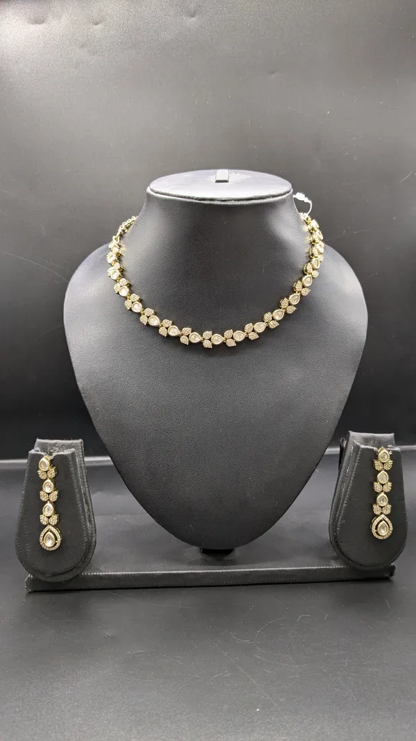 Victorian_Finishing_Brass_Necklace_Set_For_Women