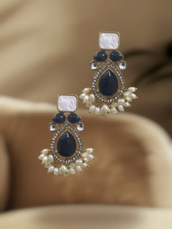 Black_Zinc_&_Copper_Stylish_&_Fancy_Earring_For_Women