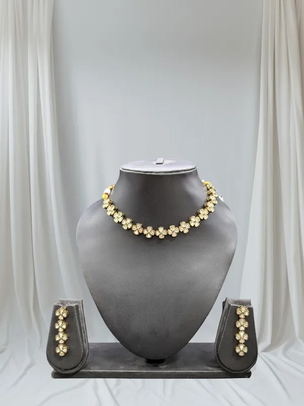 Victorian_Finishing_Brass_Necklace_Set_For_Women
