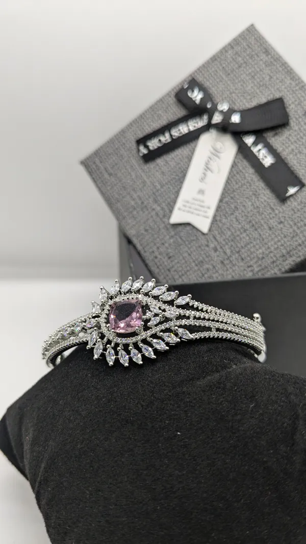 Silver_Finishing_Brass_Bracelet_For_Women