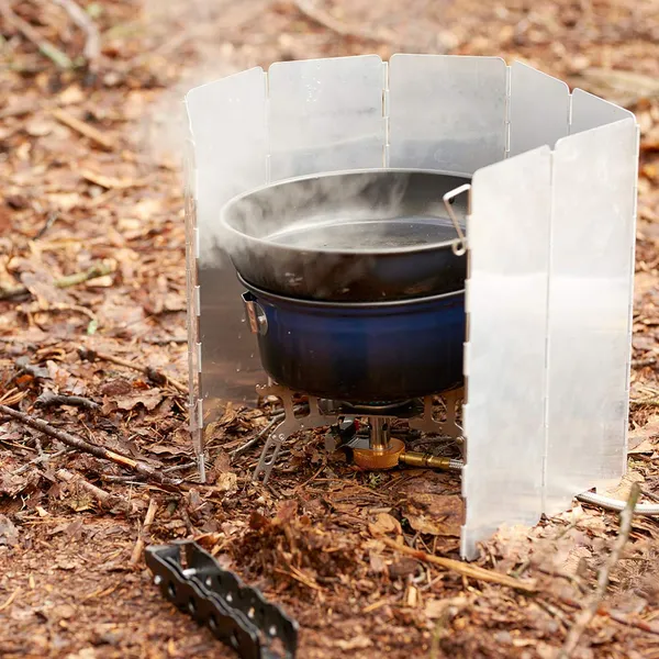 Camping_Windshield,_Stove_Windscreen_Camp,_10_Plates_Foldable_Outdoor_Cooking_Portable_Wind_Guard_Aluminum_Alloy_Lightweight_Hiking,_Backpacking,_Camping